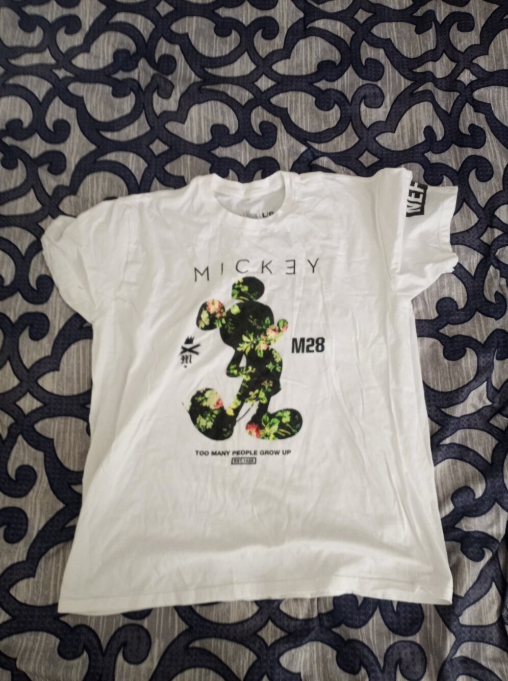 👠DISNEY X NEFF mens Tshirt👠